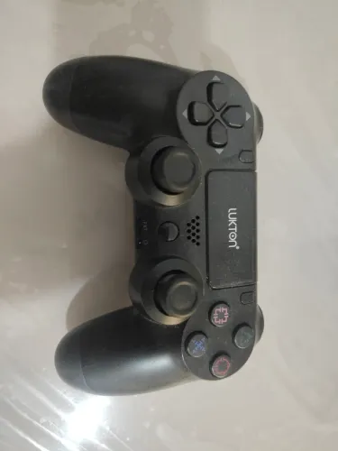 Controle de vídeo game ps4 usado ( novo)