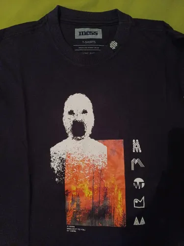 Camiseta MESS manga longa tamanho M