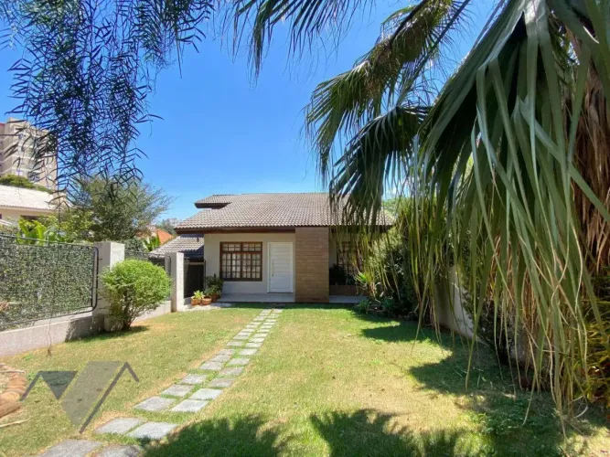 Casa com 3 dormitórios para alugar, 254 m² por R$ 9.250,00/mês - Country - Cascavel/PR