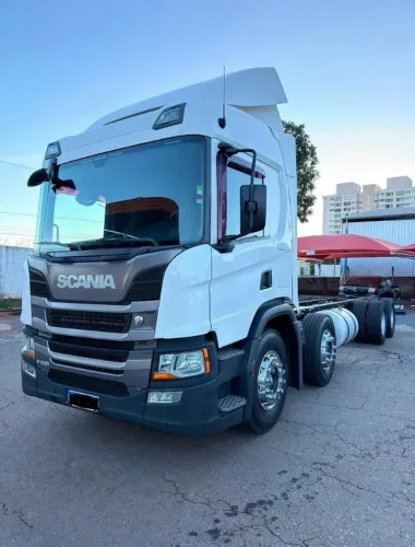 Scania p360 8x2 ano 2019 único dono