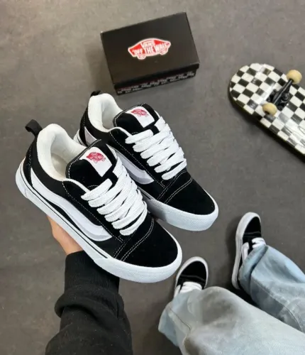 Vans Knu