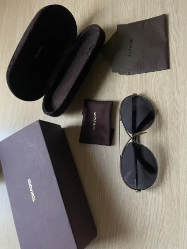 óculos de sol TomFord