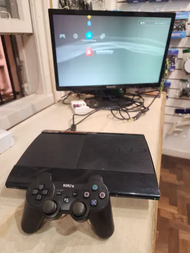 Ps3 super slim com 1 controle e cabo componente