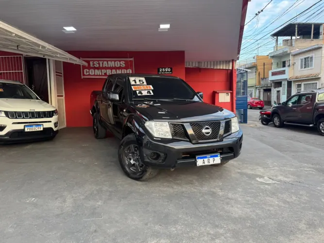 Nissan Frontier S CD 4X4 2.5 TB Diesel 2015