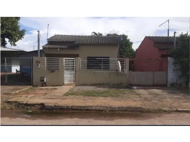 CASA RESIDENCIAL em PADRE BERNARDO - GO, VILA DIVINÉIA