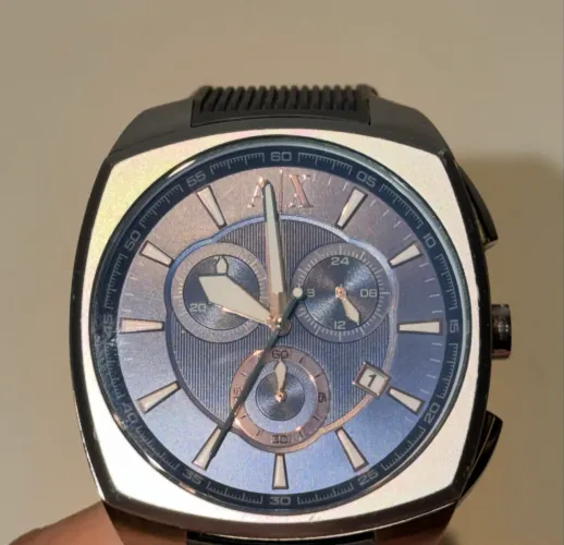Armani Exchange AX (linha cronógrafo com pulseira de silicone)