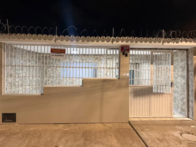 CASA A VENDA-3 QUARTOS