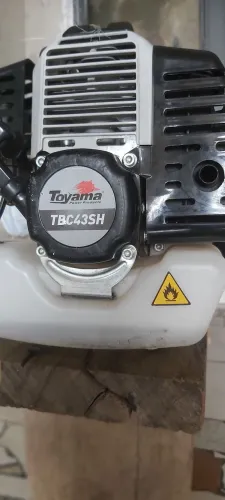 Vendo Roçadeira Toyama