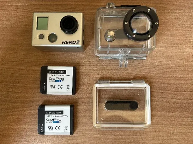 GoPro Hero 2 - Kit com 2 baterias e proteção traseira extra