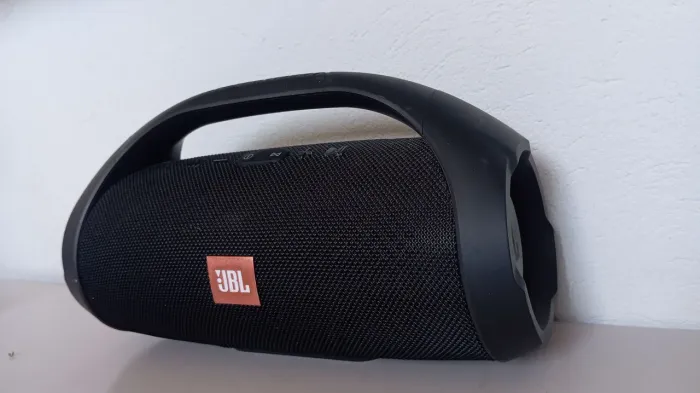 JBL Boombox - Som Premium, Bluetooth e Bateria Duradoura