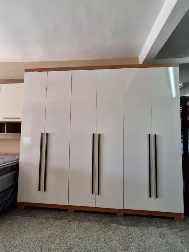 Guarda Roupa de Casal Grande Montagem gratuita