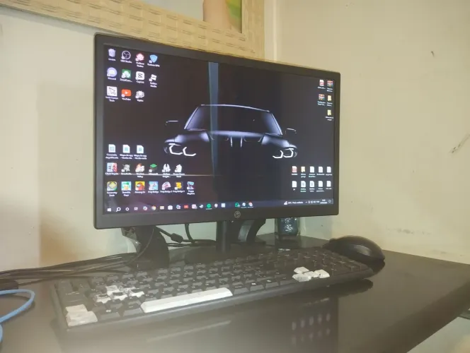 Computador de escritório | 16GB RAM e SSD de 280GB. (Inclui monitor, periféricos e cabos).