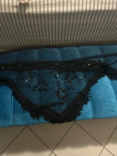 Lenço de tule com lantejoulas 