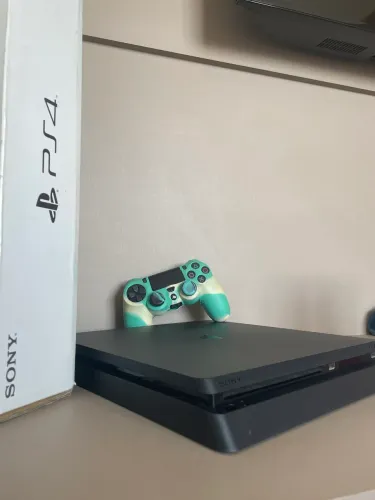 PLAYSTATION 4 1TB TEM CAIXA