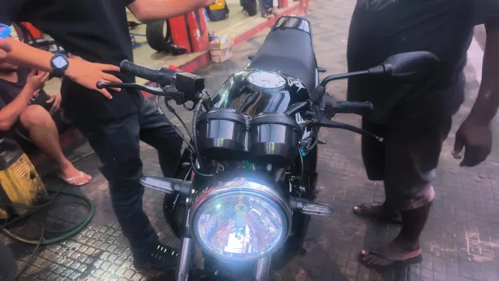 Honda cb500 valor 16.000 toda em dias pega e transferir na hora