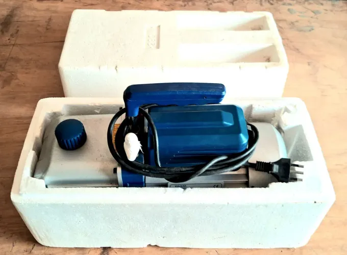 Bomba de Vácuo Vulkan Duplo Estágio modelo vp 340 12cfm 15 micron bivolt 1hp e vacuômetro.