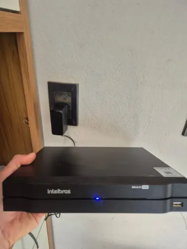 Dvr Intelbras modelo MHDX 1104 - 4 Canais e disco de 1Tb