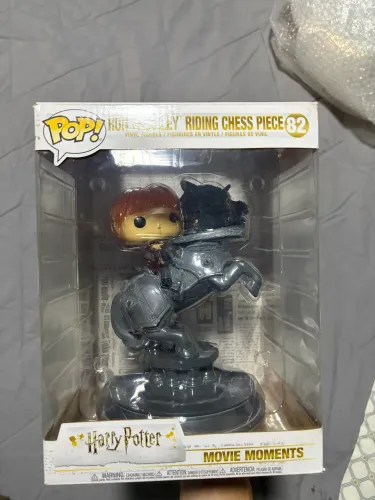 Funko Pop Ron Weasley Riding Chest Piece 82