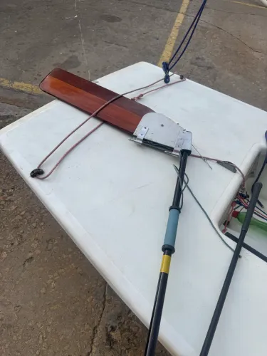 Barco laser a vela 