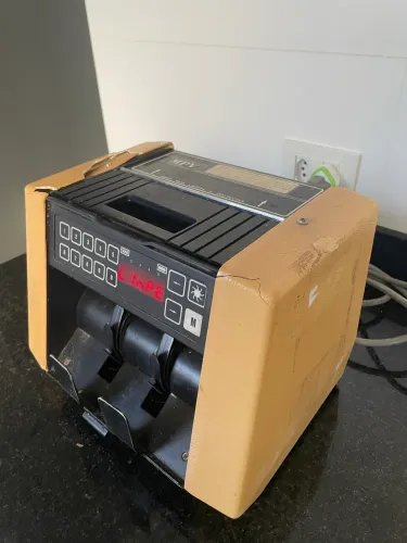 Máquina de contar notas de dinheiro 