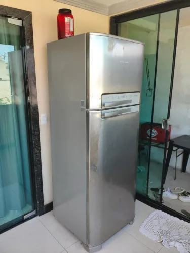 Vende-se Geladeira Frost Free Duplex Electrolux