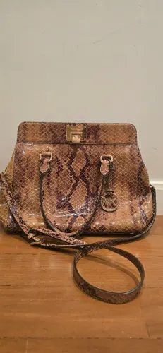 Bolsa Michael Kors original couro de cobra! 