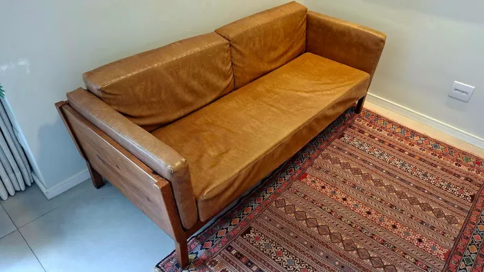 Lindo Sofá Design - semi novo