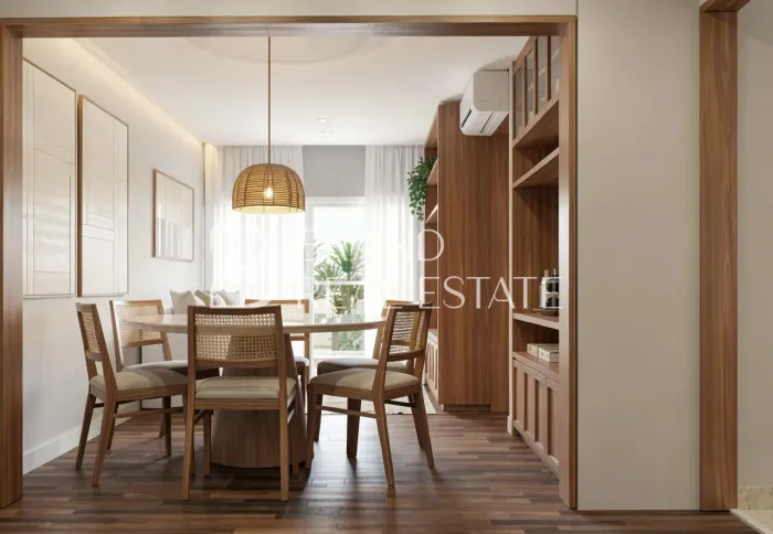 Apartamento para venda no Itaim todo reformado. São 2 dorms, 1 suíte, 1 vaga.