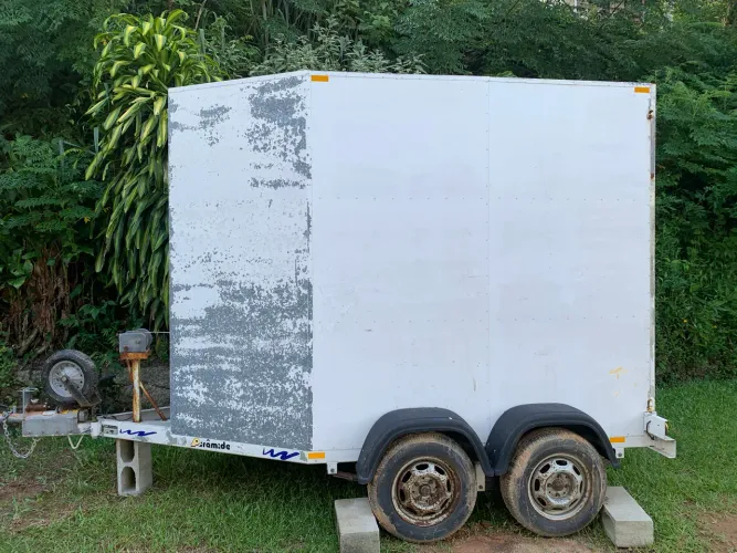 Trailer reboque carretinha fechada