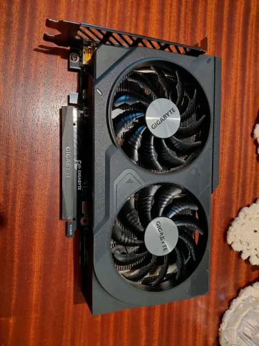 Placa de Vídeo NVIDIA RTX 4060 8GB GIGABYTE