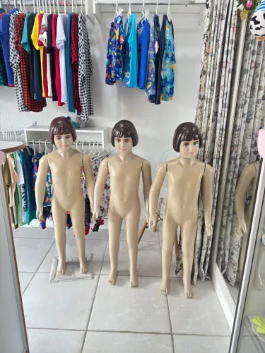 Manequim infantil
