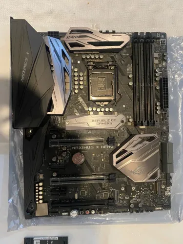 Placa-mãe ASUS ROG Maximus X Hero Z370 ? LGA 1151 ? COM DEFEITO