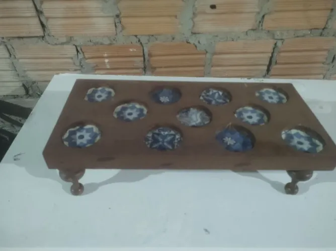 Mesa rústica de jogo