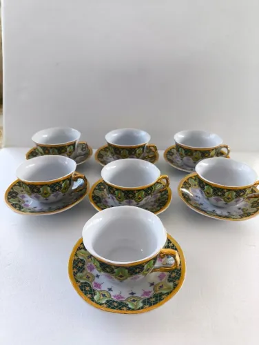 Jogo de café Porcelana com ouro Bon Inglesa 14 peças