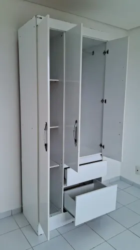 Guarda-roupa solteiro