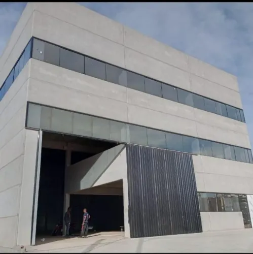 Galpão industrial 11 metros de altura com doca condomínio fechado 