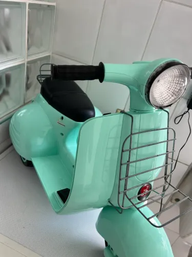 Moto lambreta elétrica infantil