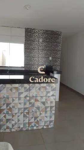 Casa 2/4 com 1 suíte terreno de 125m² pronta para morar!