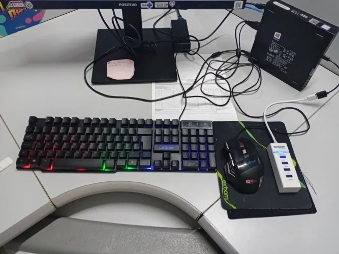 Teclado mecânico Gamer Lehomox RGB Switch Red.