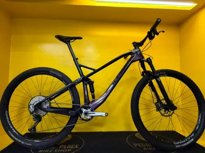 Bicicleta Soul Volcano tam XL - 12v - Carbono - Manitou