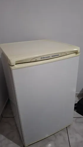 Frigobar Electrolux Prosdocimo 130 litros