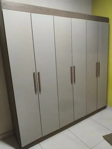 Guarda Roupa 6 Portas