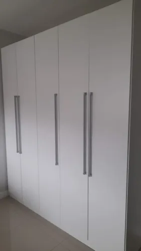 Guarda-roupas MDF