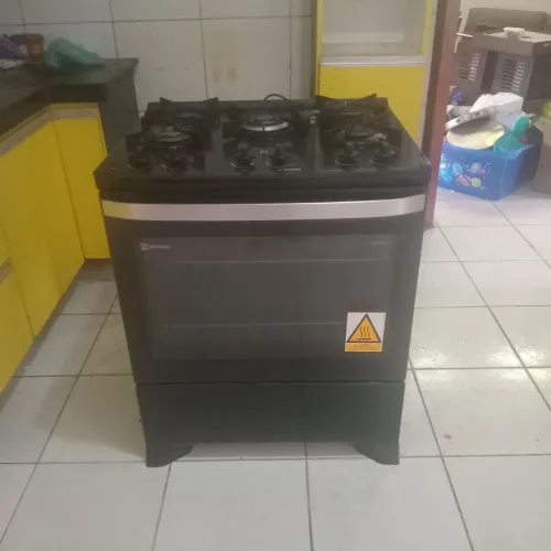 FOGÃO ELECTROLUX SEMI-NOVO ELÉTRICO 5 BOCA MENOS DE 1 ANO DE USO TEL/ZAP *