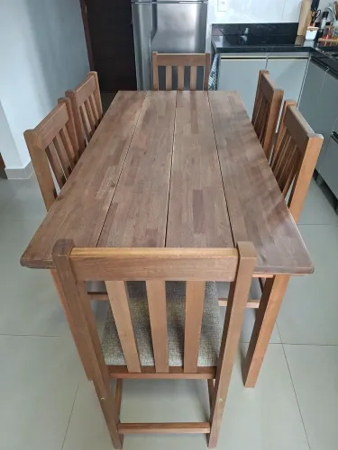 Mesa de jantar rústica
