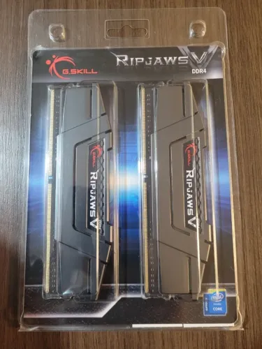 Kit Memória DDR4 G.Skill Ripjaws V 16GB (2x8GB) 3200MHz