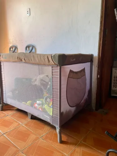 Berço Portátil Sonata Bege Burigotto Chiqueiro Cercado Bebê