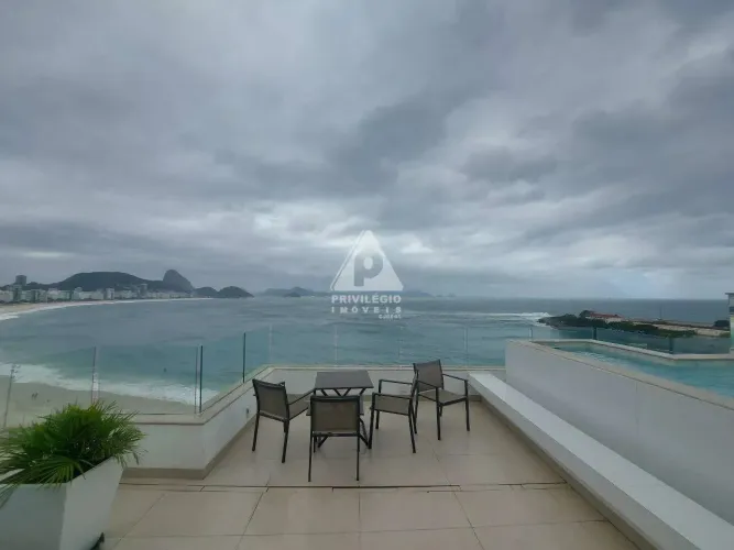 Apartamento a venda : Cobertura duplex, 3 suítes, vista mar, piscina, 1 vaga, posto 6.