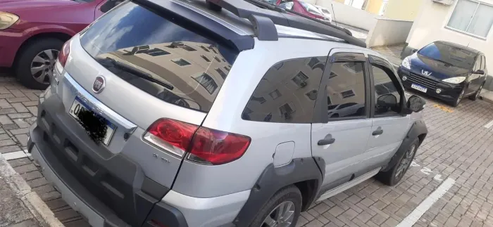 Fiat Palio Weekend Adventure Locker 1.8 Flex 2015