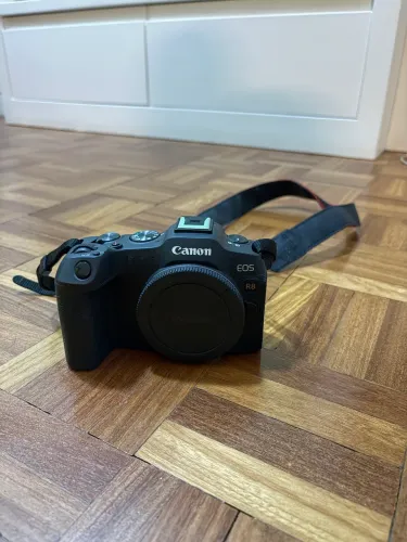 Camera Canon EOS R8 24.2mp 4k60 (Só Corpo) 